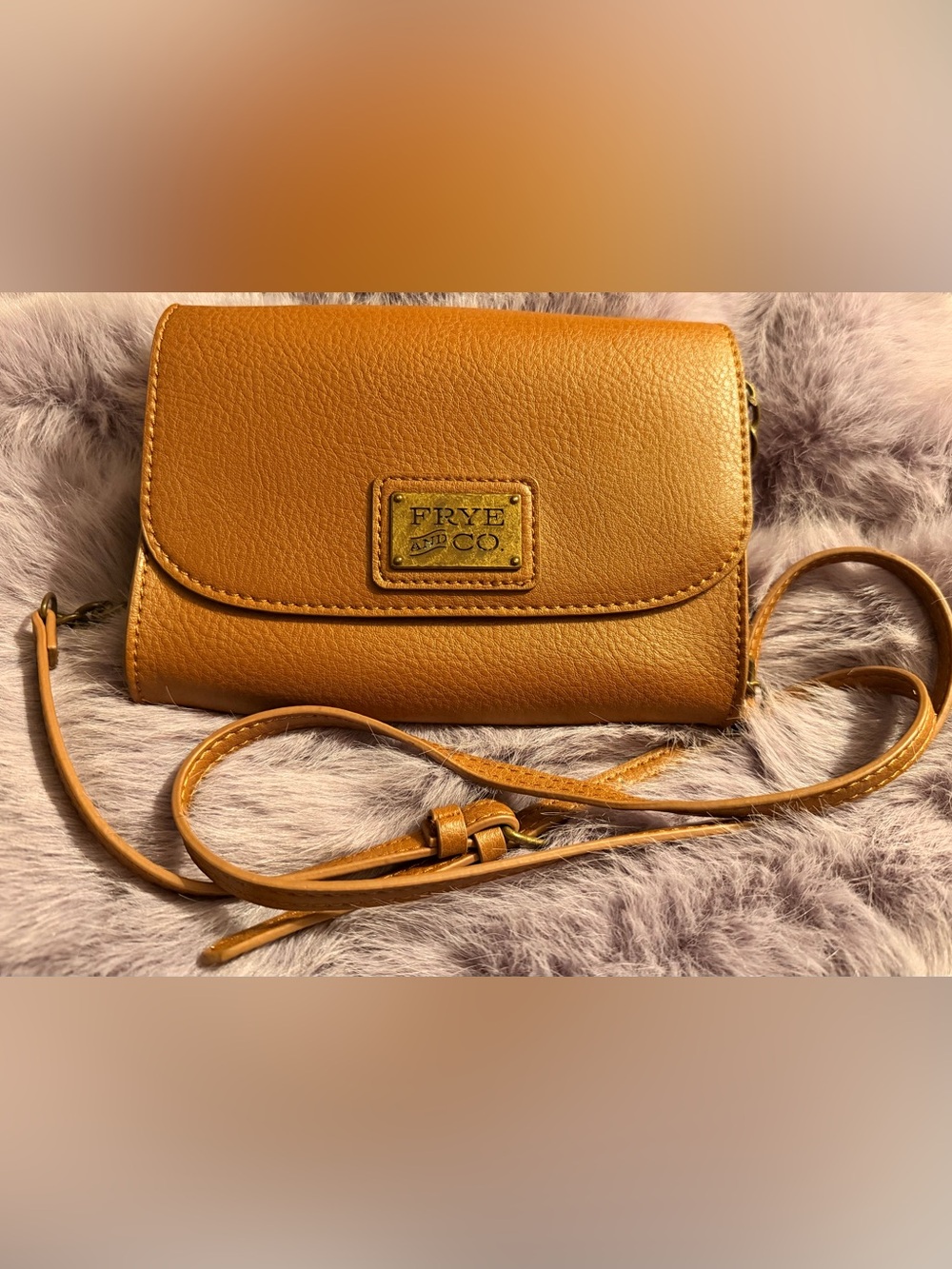 FRYE AND CO. Mustard Tan Leather Crossbody Bag